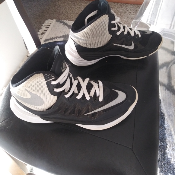 Nike sneakers - Picture 3 of 4